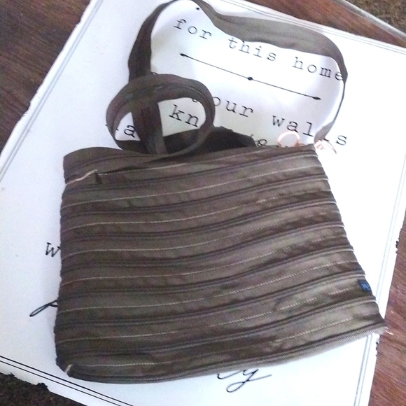 zip it Handbags - Zip It Bag